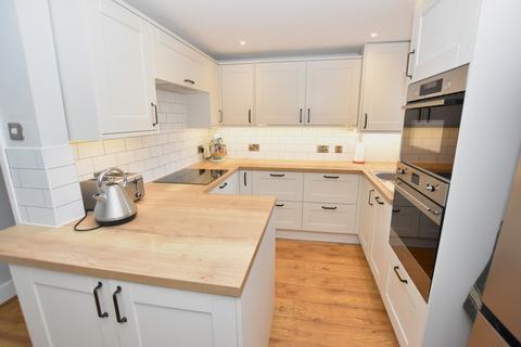 3 bedroom semi-detached house for sale, Crow Hill Road, Margate