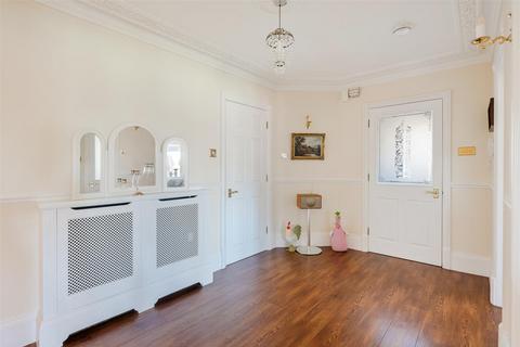 2 bedroom apartment for sale, Eyhurst Park, Kingswood