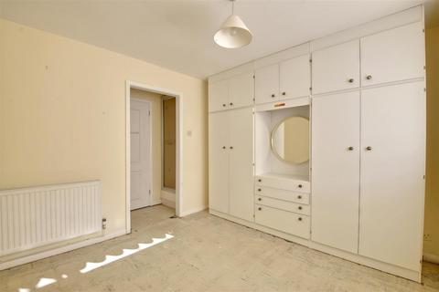 21 Haffenden Road, Tenterden, TN30 6QE