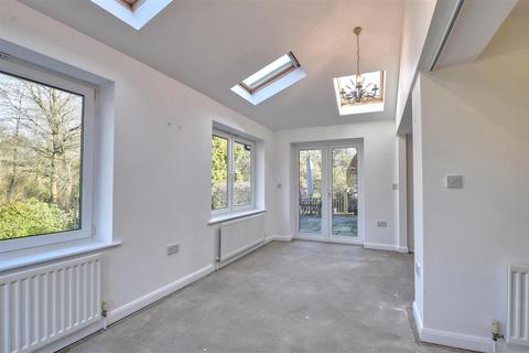 21 Haffenden Road, Tenterden, TN30 6QE
