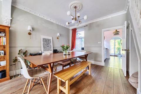 85 Brunswick Crescent, London, N11 1EE