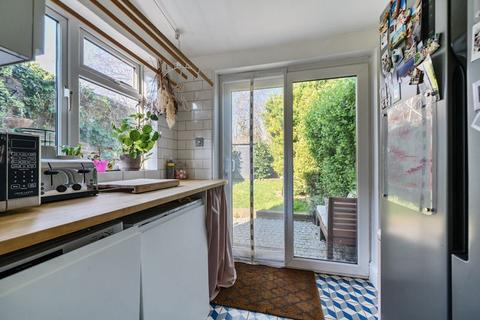 85 Brunswick Crescent, London, N11 1EE