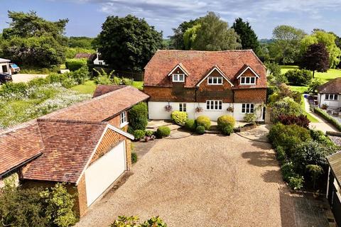 off Knowle Lane, Cranleigh, GU6