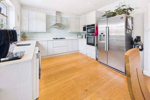 90 Campbell Road, Caterham, CR3 5JN