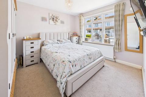 90 Campbell Road, Caterham, CR3 5JN