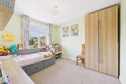 90 Campbell Road, Caterham, CR3 5JN