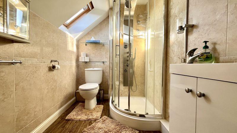 En-Suite to Bedroom