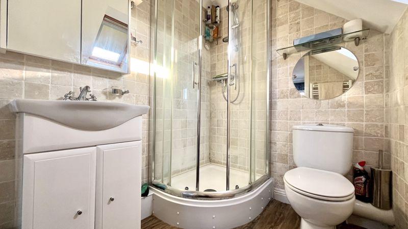 En-Suite to Bedroom