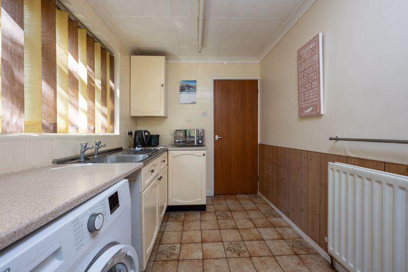 Kitchen (2)