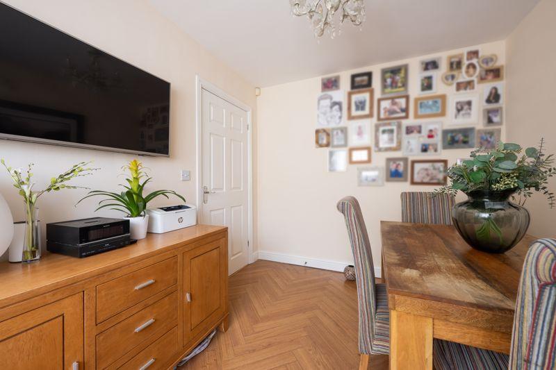 Dining room (2)