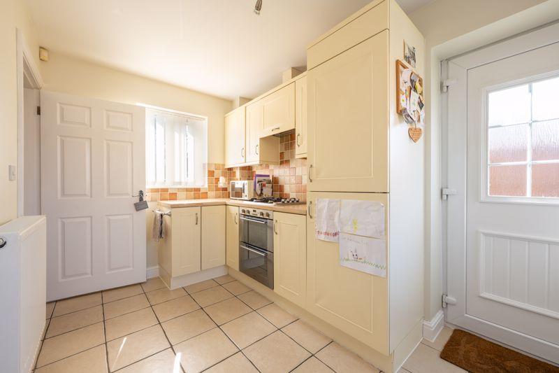 Kitchen (2)
