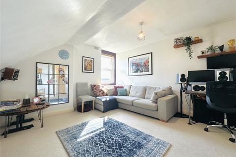 23c Heathfield Road, Croydon, CR0 1EY