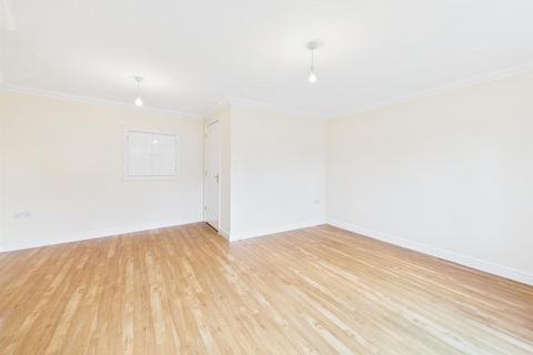 34 Arnold Pitcher Close, North Walsham, NR28 0FG