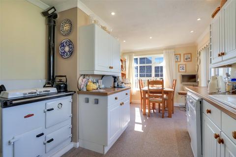 9 Dartmoor View, Chulmleigh, EX18 7BN