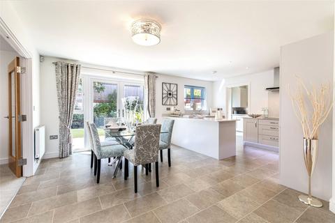 3 bedroom bungalow for sale, Closewool Grove, South Molton, Devon, EX36