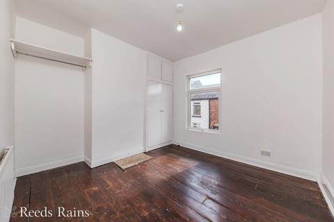 2 bedroom terraced house for sale, Barton Street, Cheshire SK11
