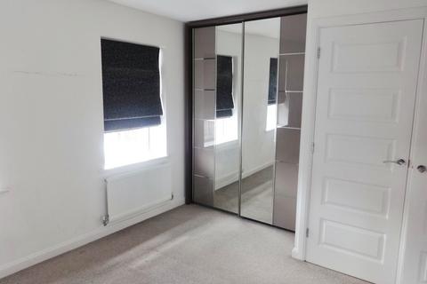 3 bedroom semi-detached house to rent, Silcoates Street, West Yorkshire WF2
