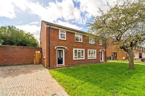3 bedroom house to rent, Beavers Crescent, Hounslow TW4