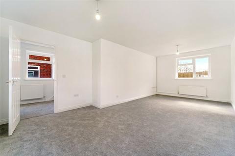 3 bedroom house to rent, Beavers Crescent, Hounslow TW4