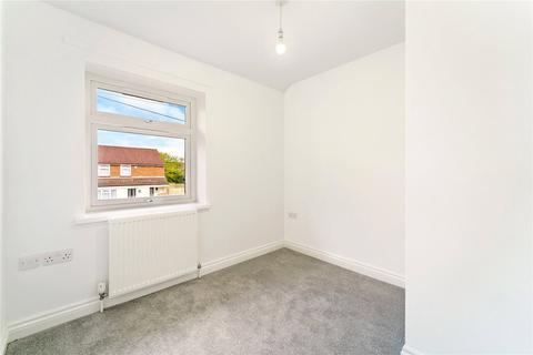 3 bedroom house to rent, Beavers Crescent, Hounslow TW4