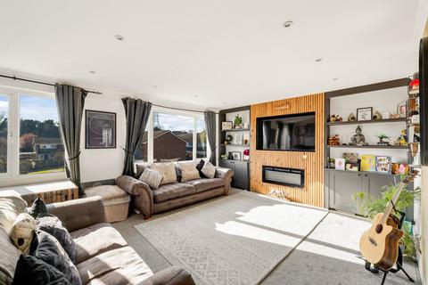 3 bedroom end of terrace house for sale, Brambley Crescent, Folkestone, CT20