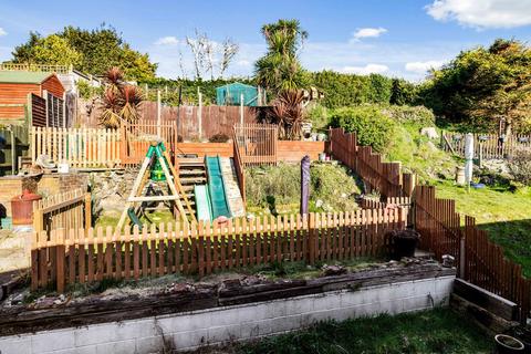 3 bedroom end of terrace house for sale, Brambley Crescent, Folkestone, CT20