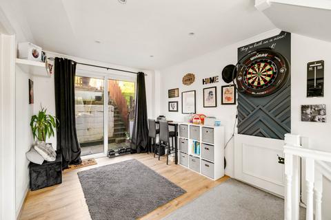 31 Brambley Crescent, Folkestone, CT20 3PU