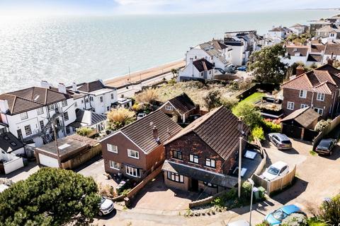 3 bedroom detached house for sale, West Lawn Gardens, Sandgate, Folkestone, CT20