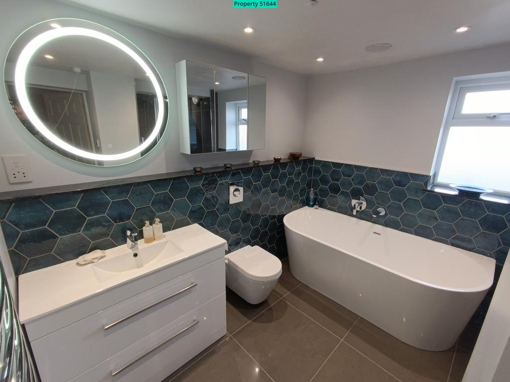Ensuite