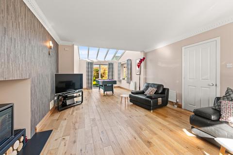 2 Acorn Close, Islip, Kettering, NN14 3HU