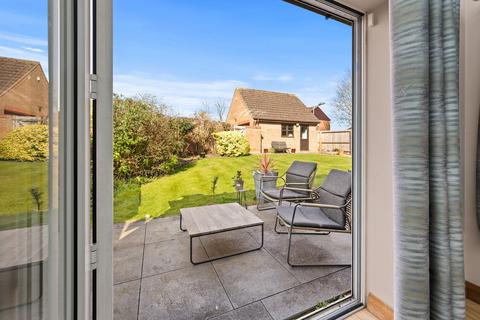 2 Acorn Close, Islip, Kettering, NN14 3HU