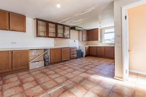 26 Bluemans, North Weald, Epping, CM16 6EU
