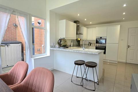 9 Halifax Close, Hilton, Derby, DE65 5HH