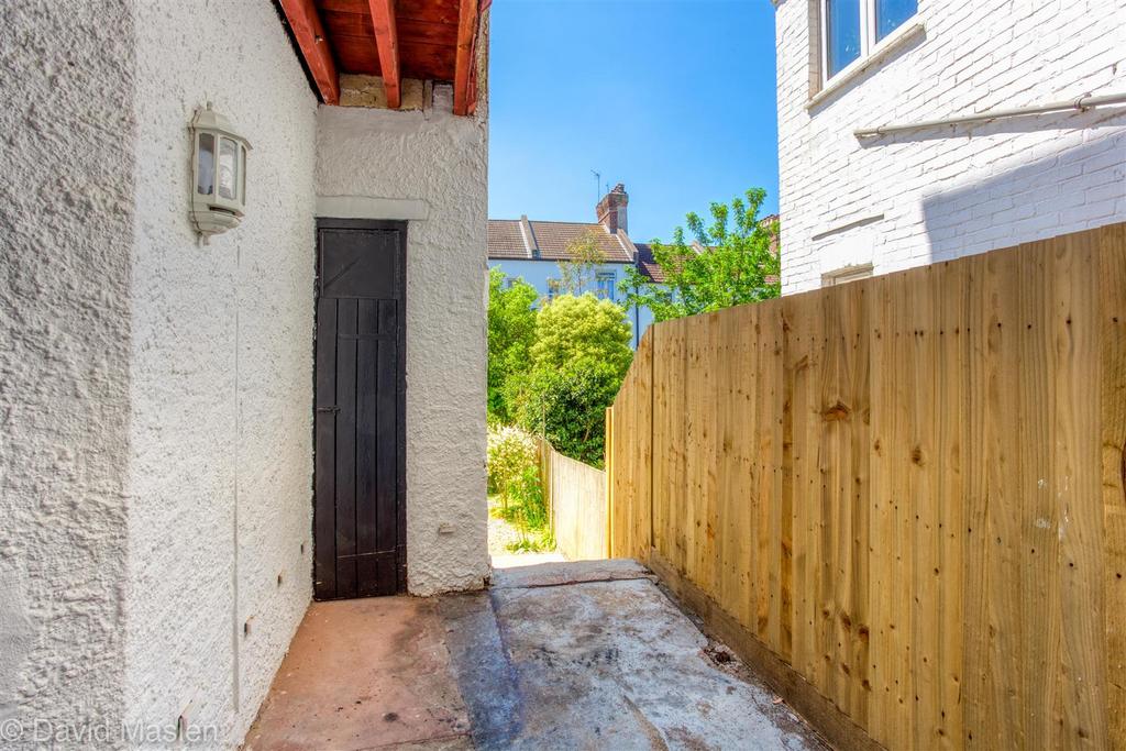 Garden walkway.jpg