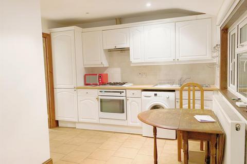 1 bedroom bungalow to rent, Horn Lane, Acton W3
