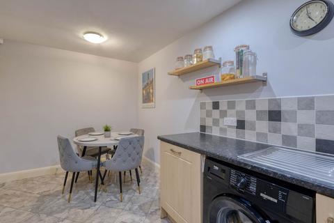 5 Joseph Perkins Close, Astwood Bank, Redditch, B96 6EQ