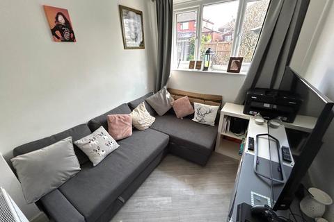 8 Beech Avenue, Chadderton, Oldham, OL1 2RD