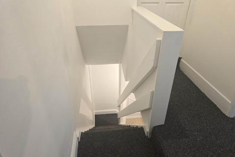 173 Denton Lane, Chadderton, Oldham, OL9 9DQ