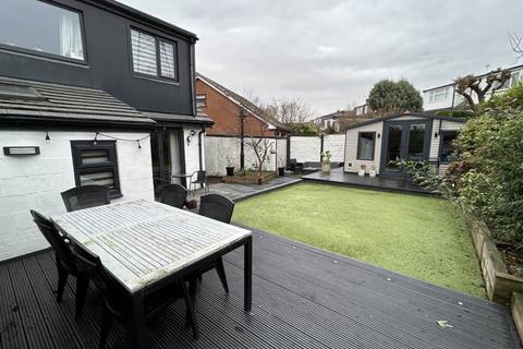 83 Cathedral Road, Chadderton, Oldham, OL9 0RG