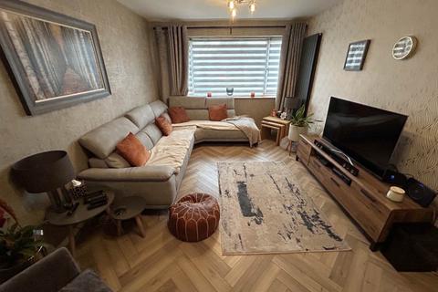 83 Cathedral Road, Chadderton, Oldham, OL9 0RG