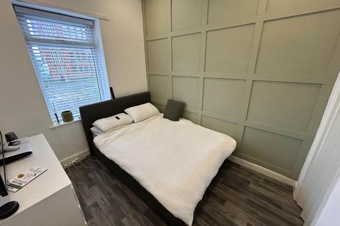 2 bedroom terraced house for sale, Whitegate Lane, Oldham