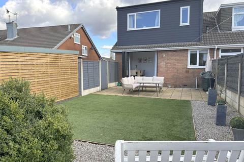 26 Chichester Crescent, Chadderton, Oldham, OL9 0RW