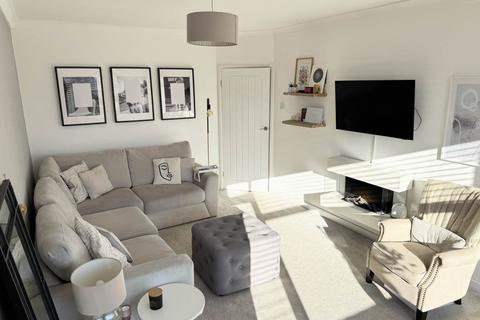 26 Chichester Crescent, Chadderton, Oldham, OL9 0RW