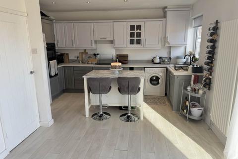 26 Chichester Crescent, Chadderton, Oldham, OL9 0RW