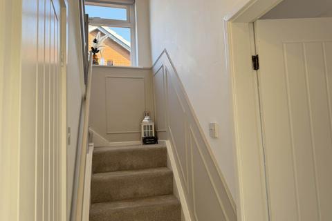 26 Chichester Crescent, Chadderton, Oldham, OL9 0RW