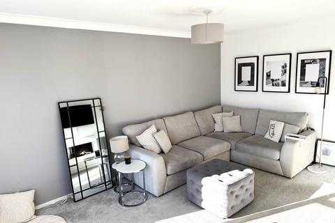 26 Chichester Crescent, Chadderton, Oldham, OL9 0RW