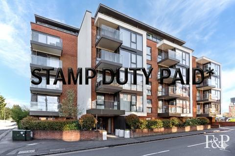2 bedroom apartment for sale, Station Road, Gerrards Cross