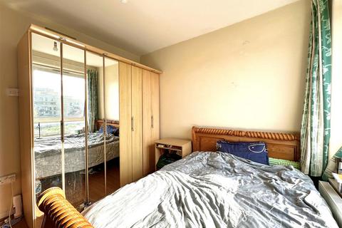 3 bedroom flat for sale, Tent Street, London E1