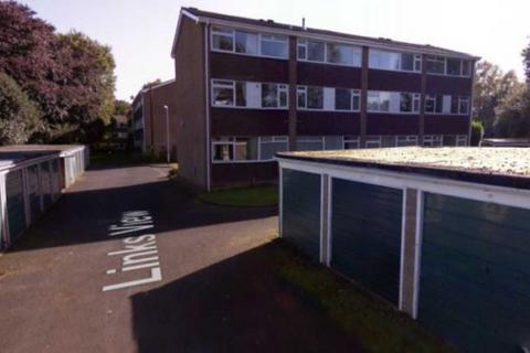 Garage to rent, Links View, Sutton Coldfield B74