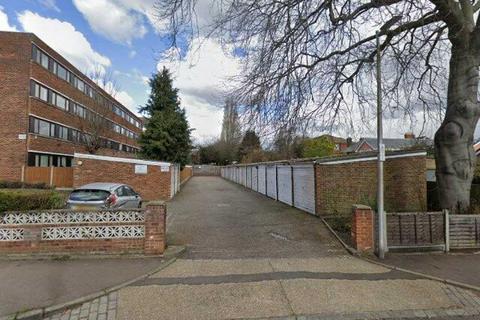 undefined, Woodford Road, London E18